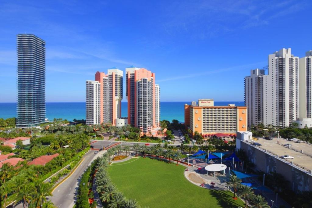 Ocean Reserve Luxury Condos Across From Sunny Isles Beach Miami Beach Exteriér fotografie