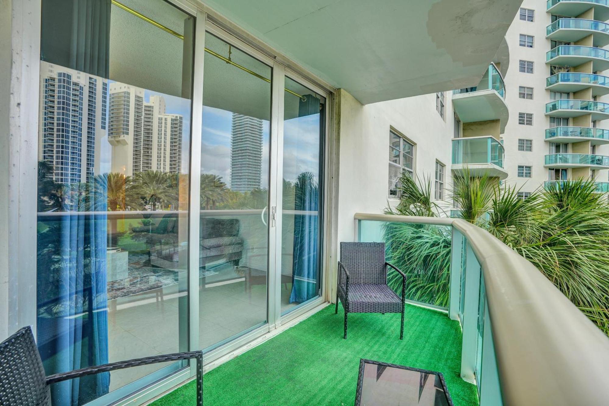 Ocean Reserve Luxury Condos Across From Sunny Isles Beach Miami Beach Exteriér fotografie