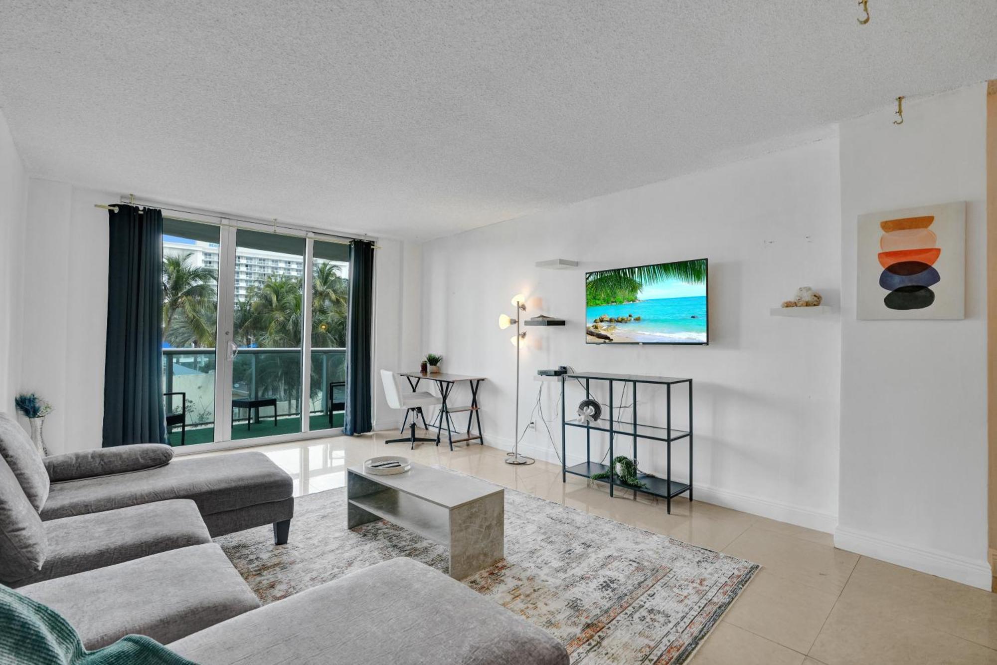 Ocean Reserve Luxury Condos Across From Sunny Isles Beach Miami Beach Exteriér fotografie