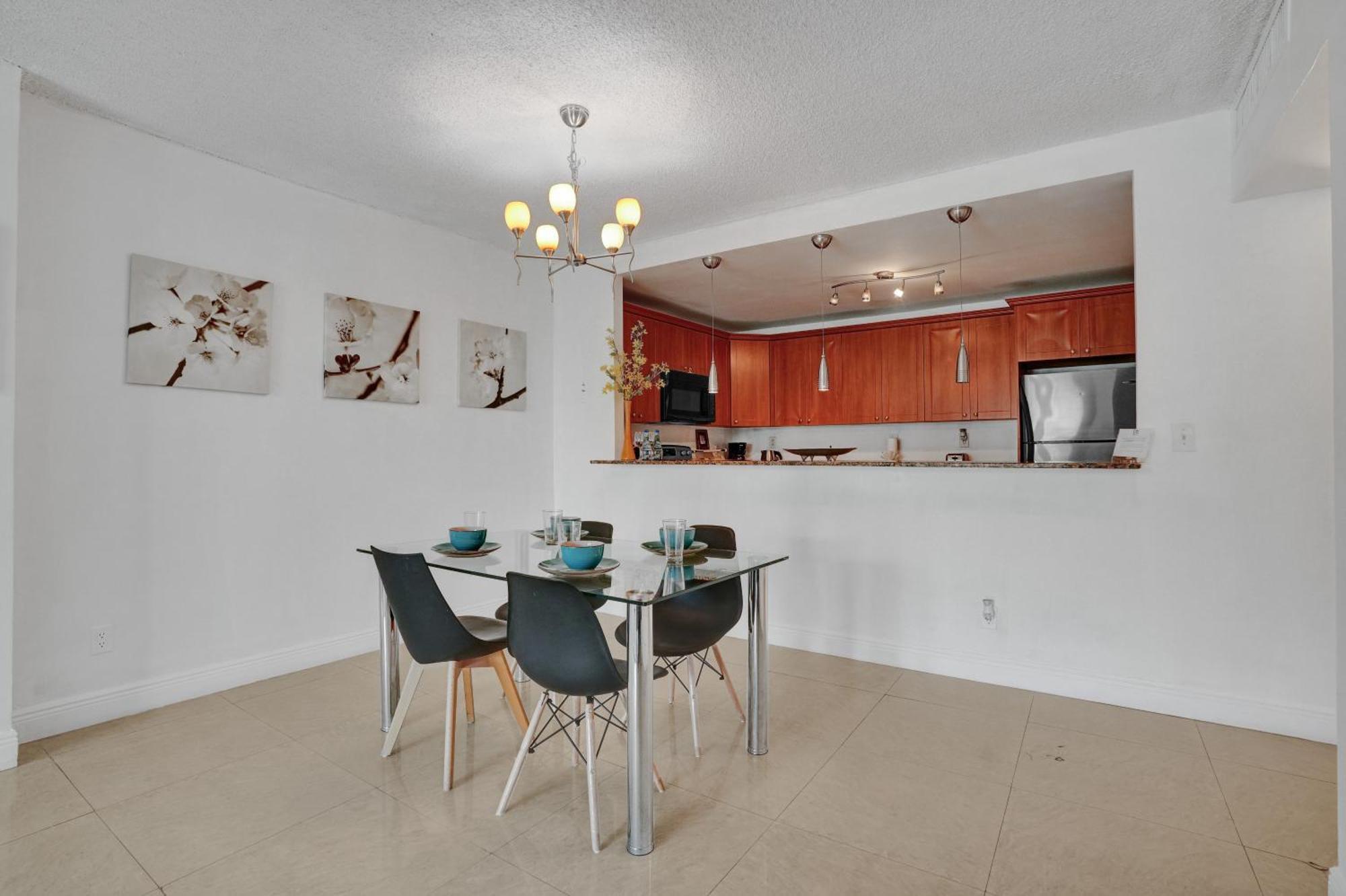 Ocean Reserve Luxury Condos Across From Sunny Isles Beach Miami Beach Exteriér fotografie