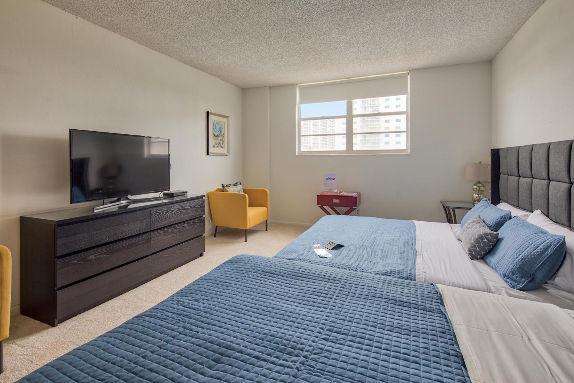 Ocean Reserve Luxury Condos Across From Sunny Isles Beach Miami Beach Pokoj fotografie