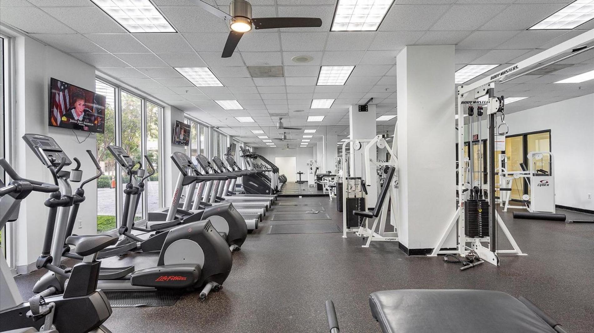 Ocean Reserve Luxury Condos Across From Sunny Isles Beach Miami Beach Exteriér fotografie